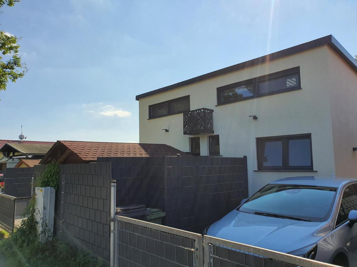 Ferienhaus Am See-2 Hungen Eksteriør billede